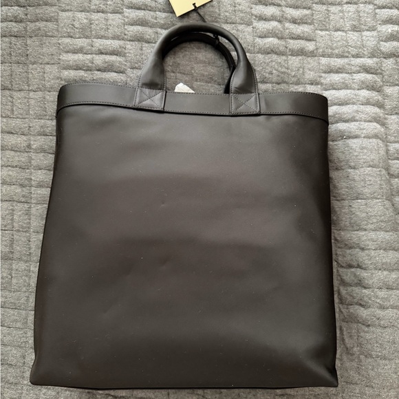 Burberry Black Logo Tote Bag - Picture 2 of 5